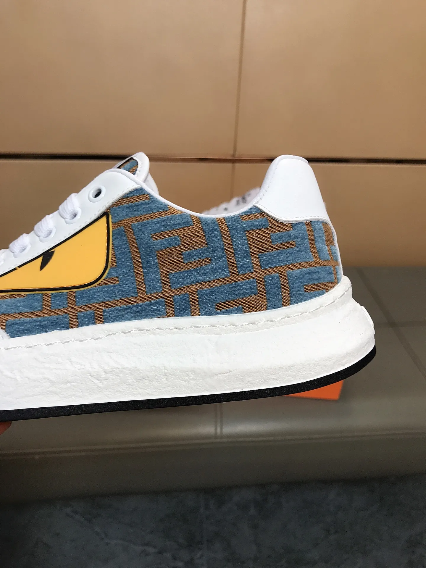 Men's Men's Shoes 230 🔆🔆👉Fendi [Fendi] Men's new low-top casual shoes are on the market🔥The shoe body is made of brand-specific printed fabric + cowhide, sheepskin foot pads, breathable and not covering the feet! Fashionable casual shoes 🙈Outsole is ultra-light, non-slip and wear-resistant👣 Standard size 38-44